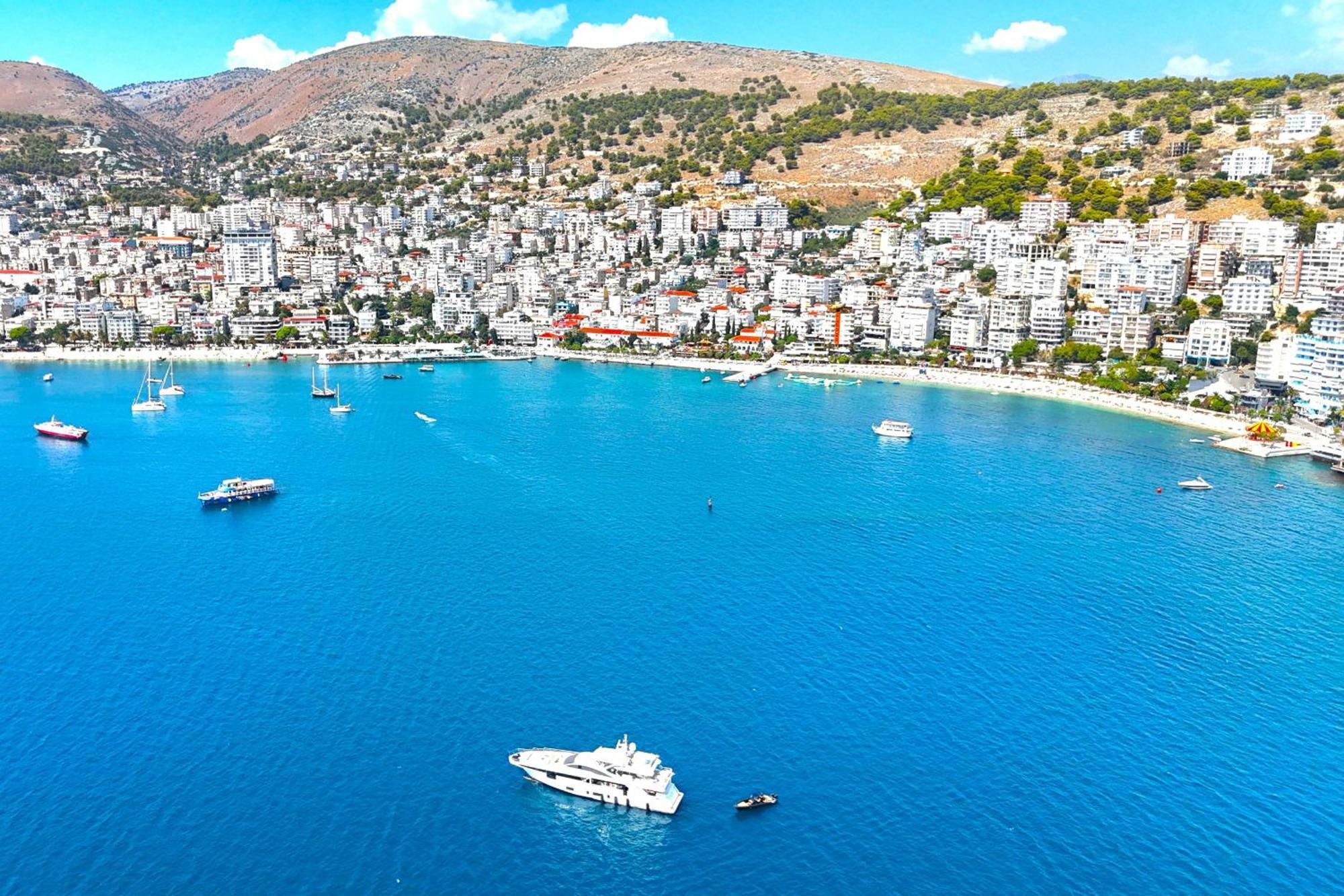 Wonderful View Apartments Sarandë エクステリア 写真